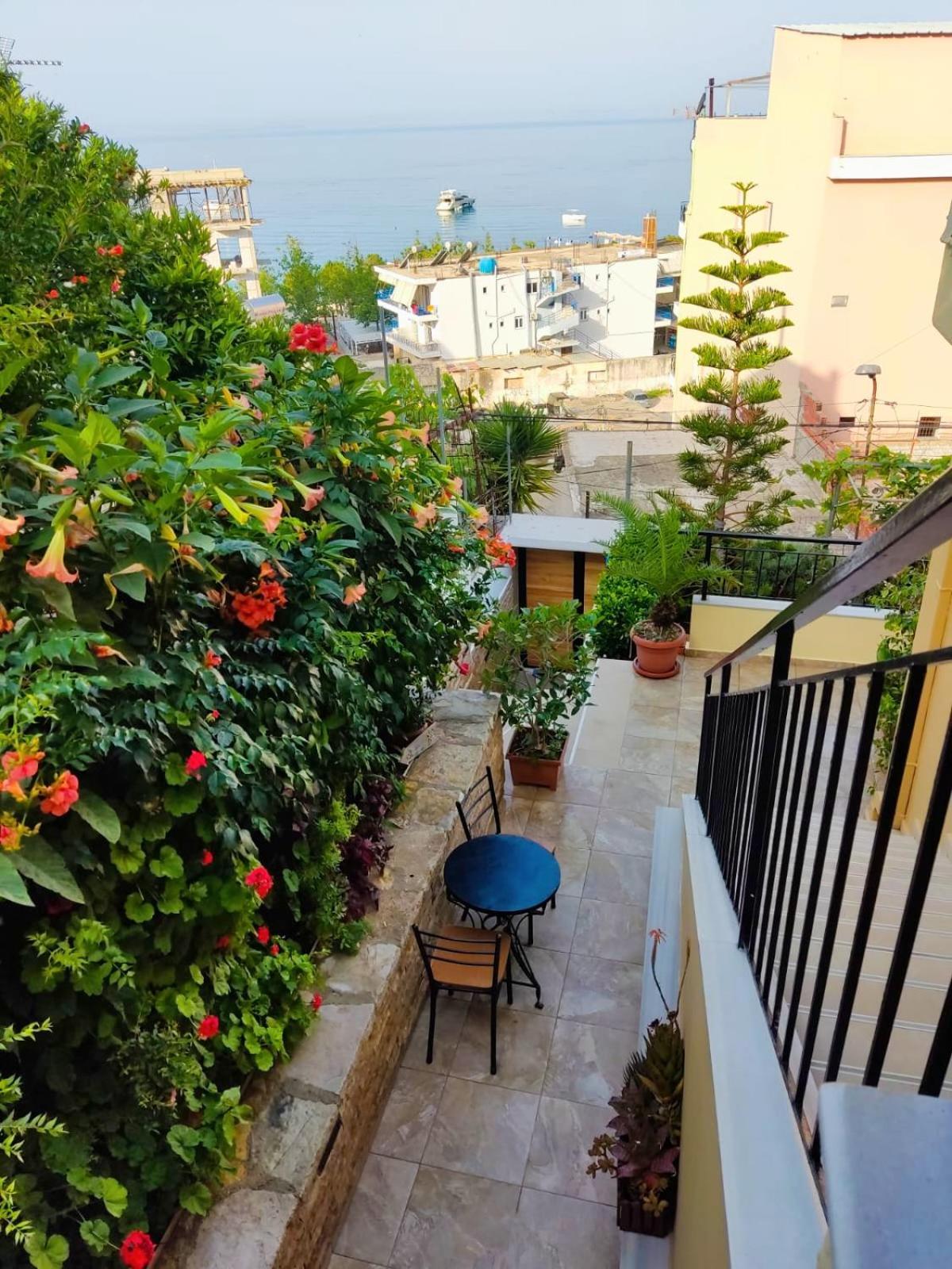 Brb Rooms Himare Exterior photo