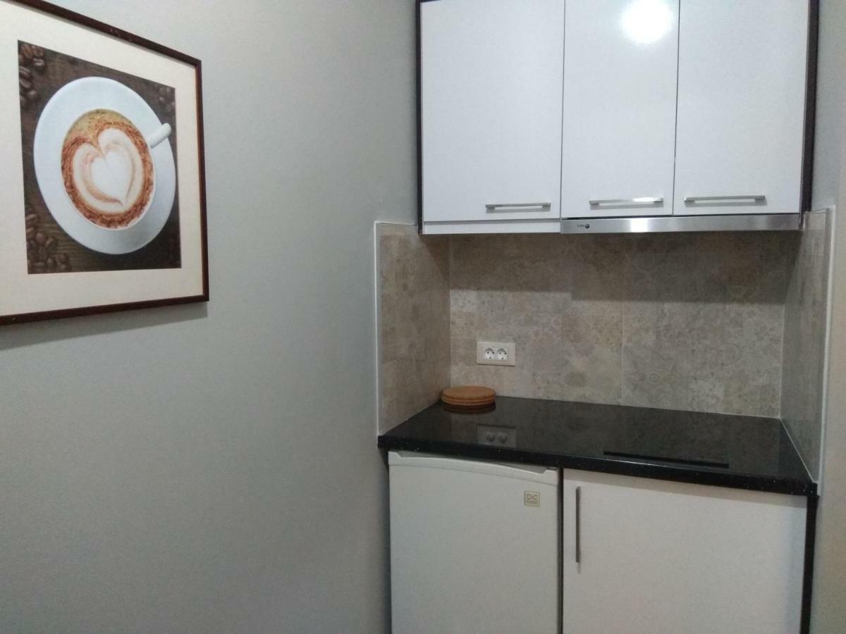 Brb Rooms Himare Exterior photo
